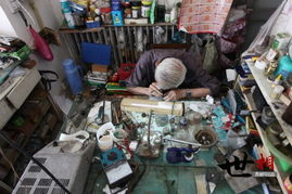 修复时间的老人——89岁修表匠的时光守望